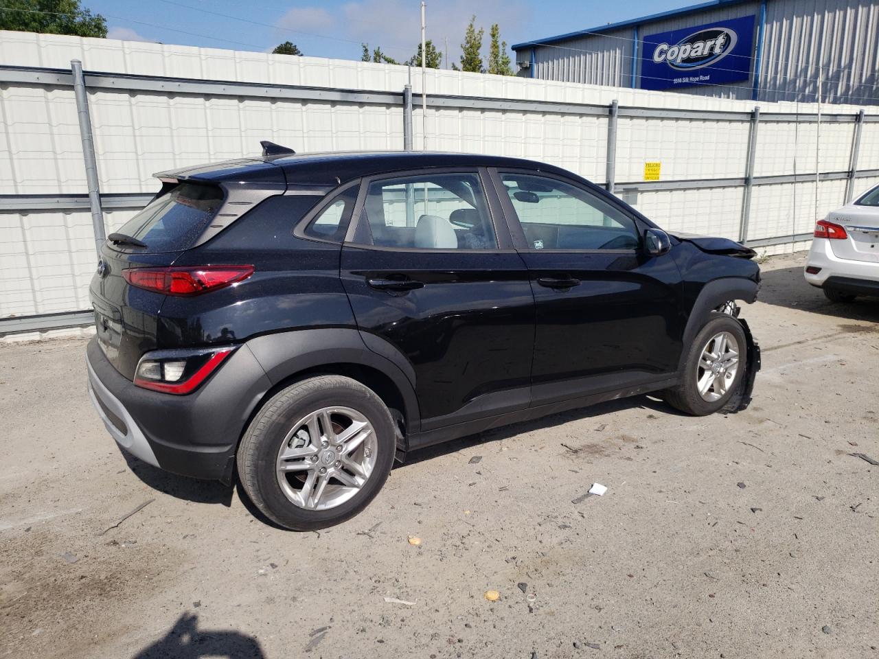 Photo 2 VIN: KM8K22AB4NU796343 - HYUNDAI KONA 