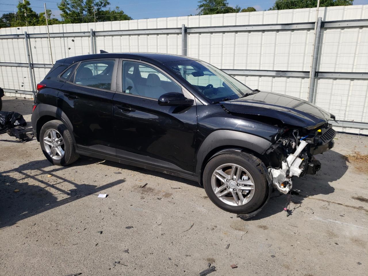 Photo 3 VIN: KM8K22AB4NU796343 - HYUNDAI KONA 