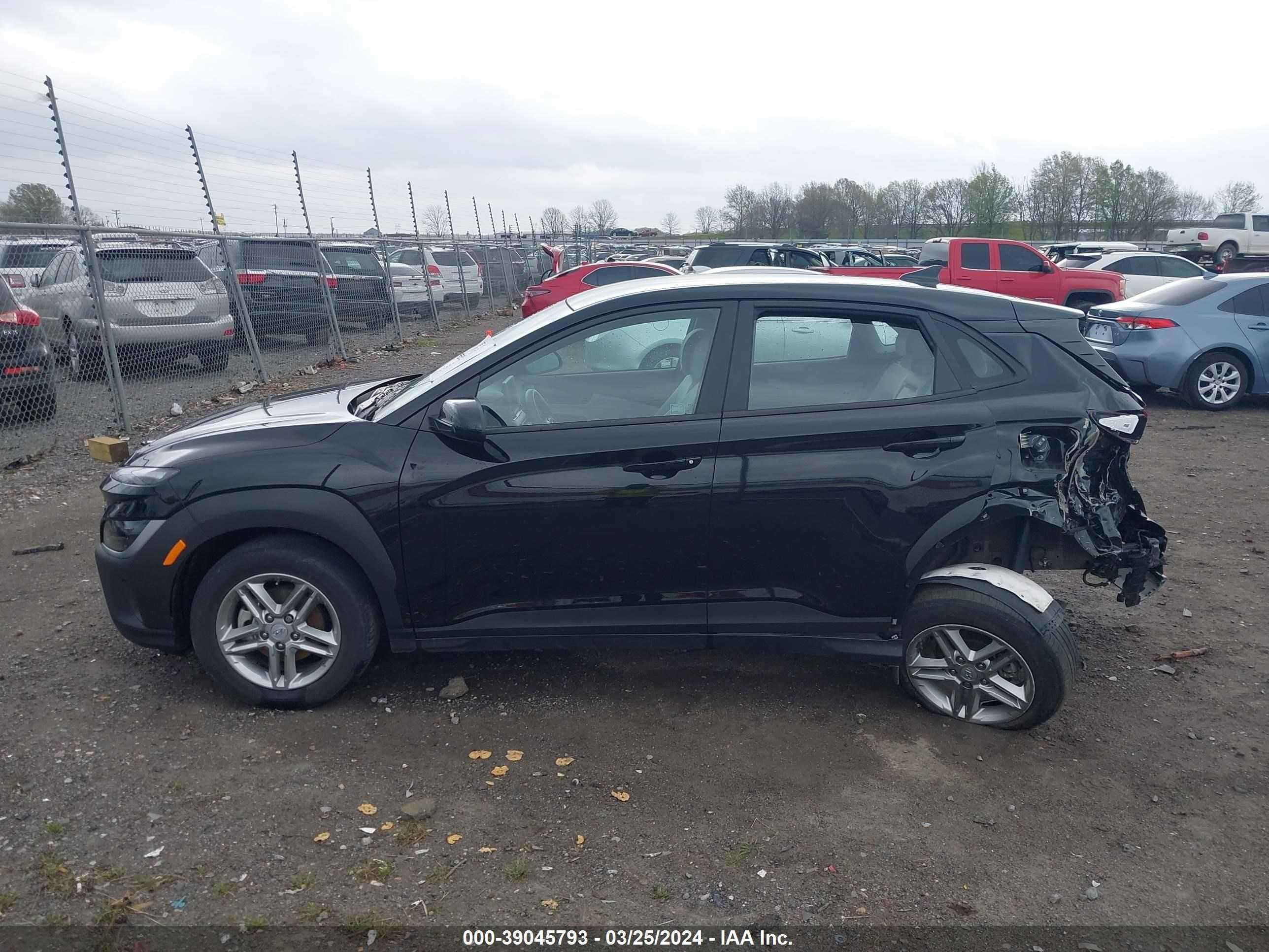 Photo 13 VIN: KM8K22AB4NU820110 - HYUNDAI KONA 