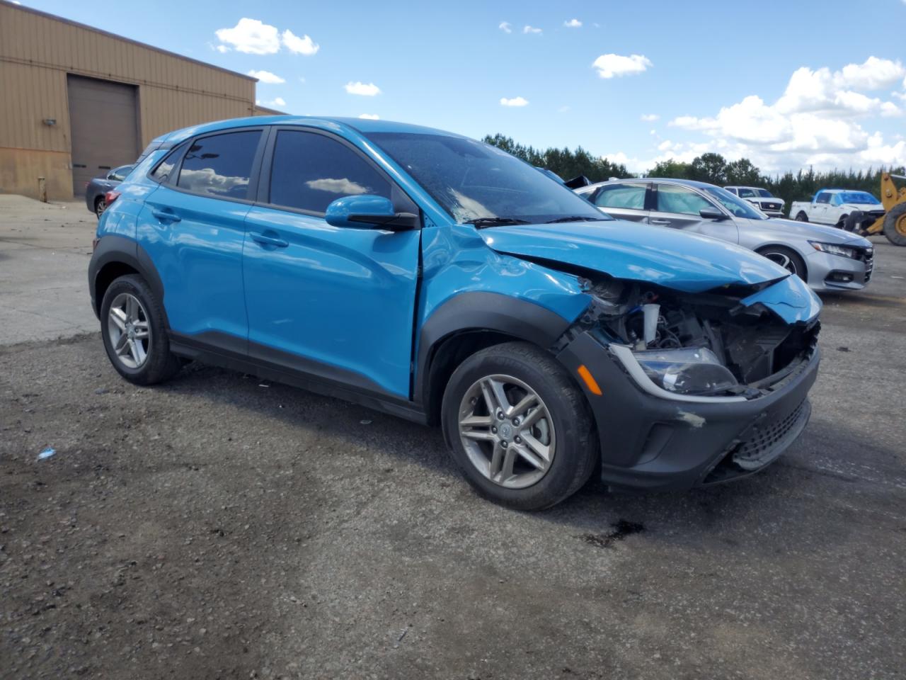 Photo 3 VIN: KM8K22AB6NU857689 - HYUNDAI KONA 