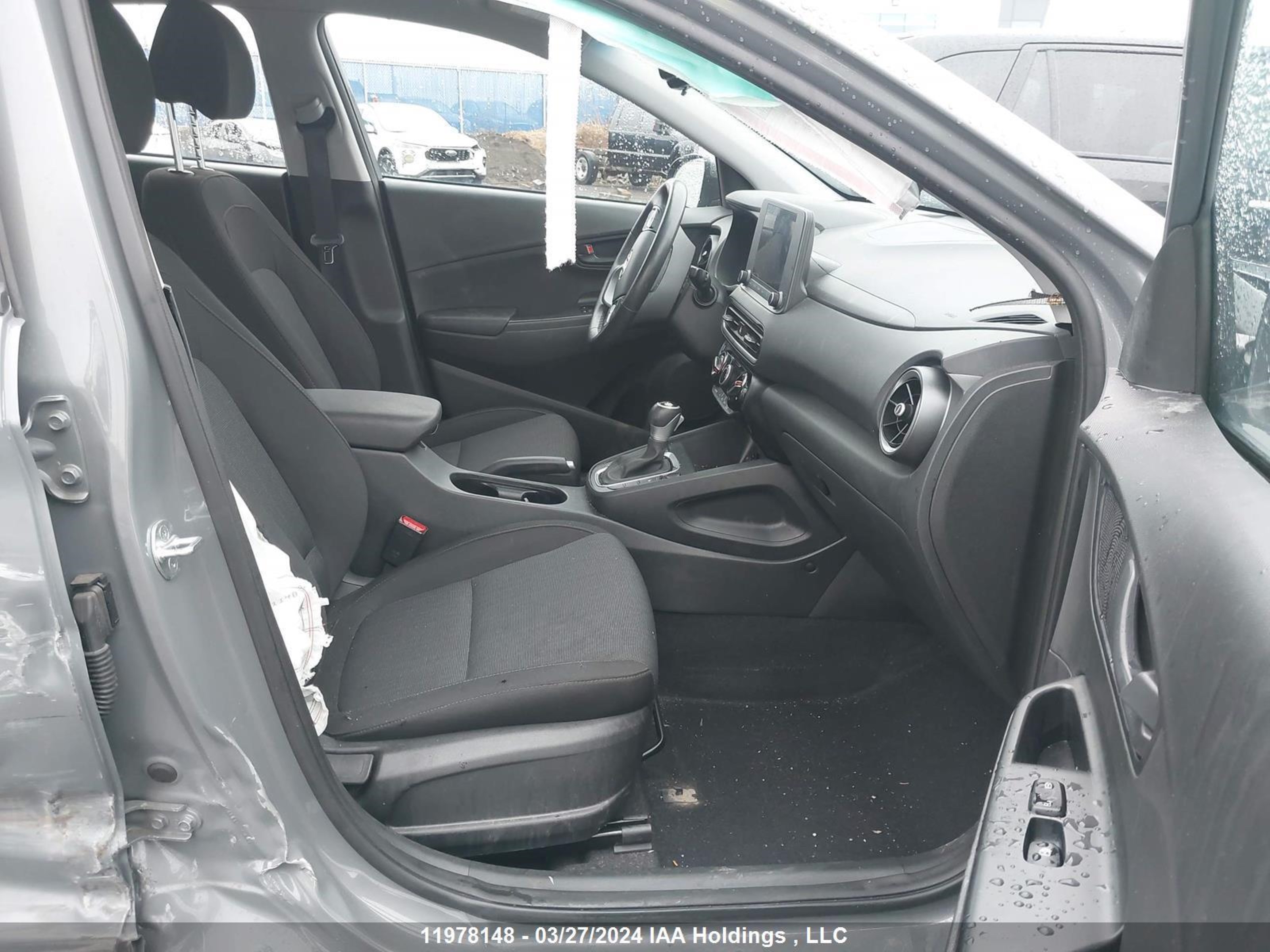 Photo 4 VIN: KM8K22AB6NU897089 - HYUNDAI KONA 