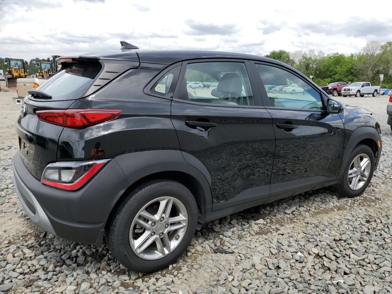 Photo 2 VIN: KM8K22AB7NU873688 - HYUNDAI KONA 