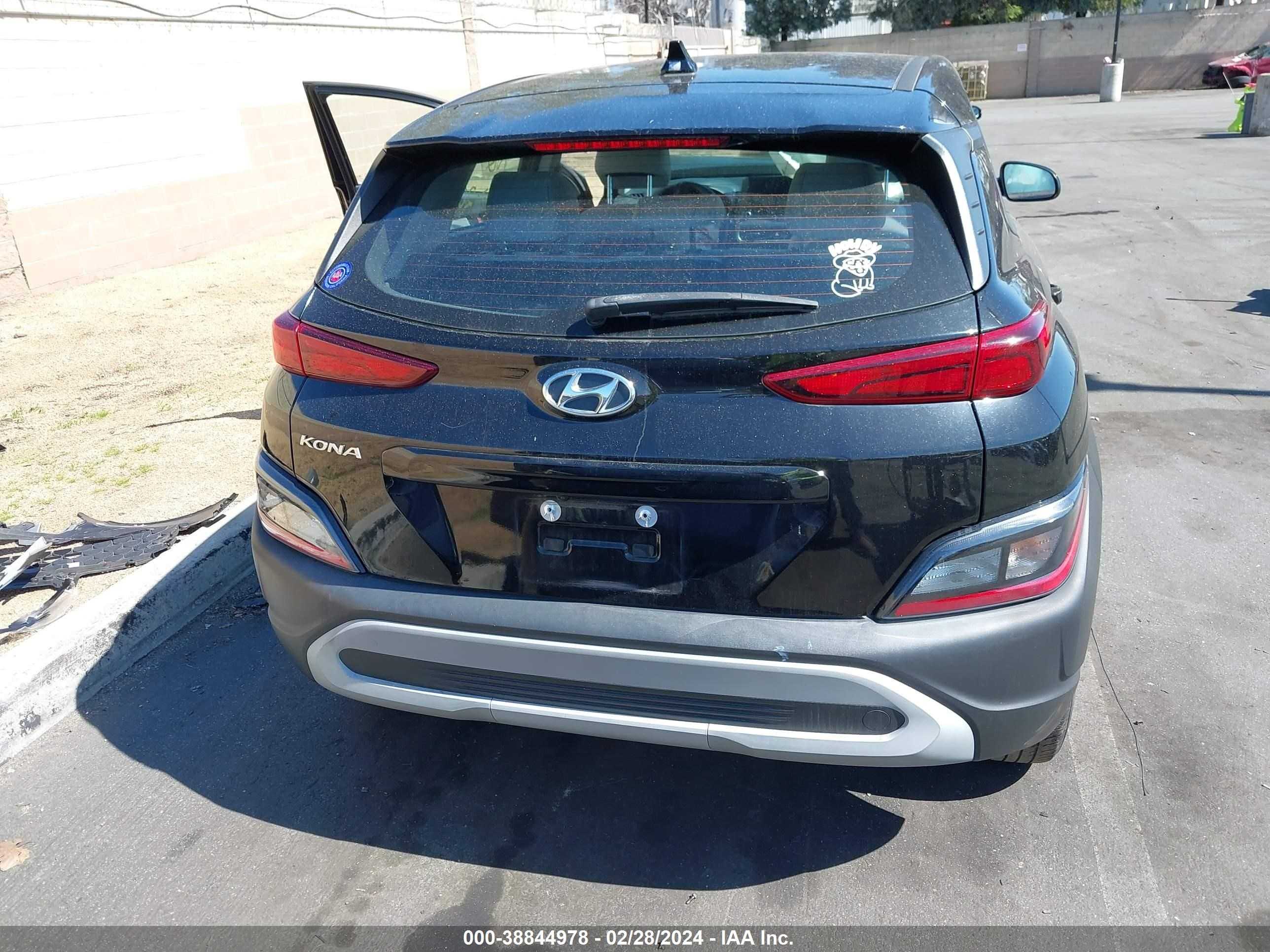 Photo 15 VIN: KM8K22AB8NU764995 - HYUNDAI KONA 