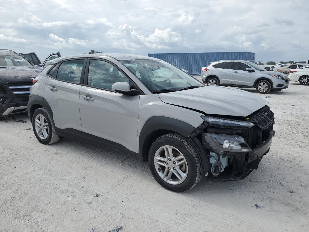 Photo 3 VIN: KM8K22AB8NU767427 - HYUNDAI KONA 