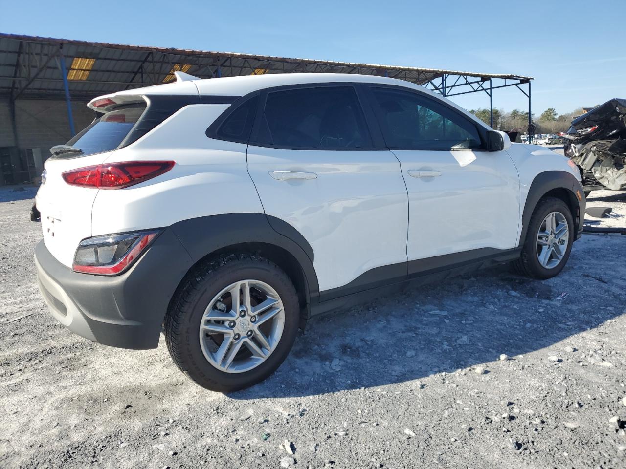 Photo 2 VIN: KM8K22AB9NU816022 - HYUNDAI KONA 