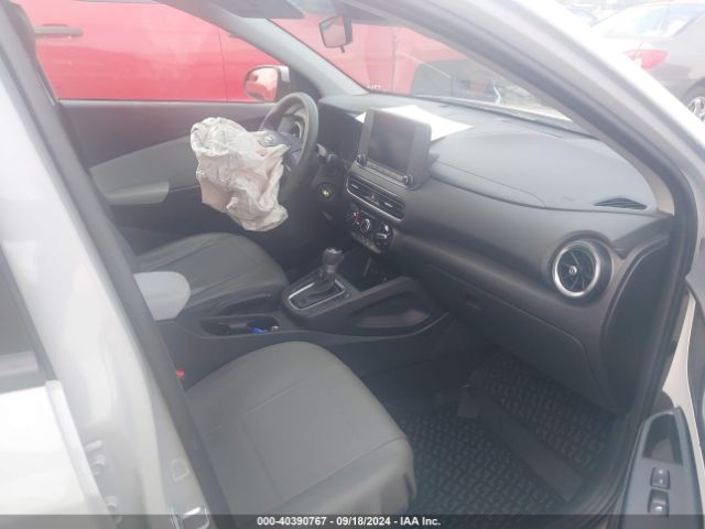 Photo 4 VIN: KM8K22AB9NU898785 - HYUNDAI KONA 