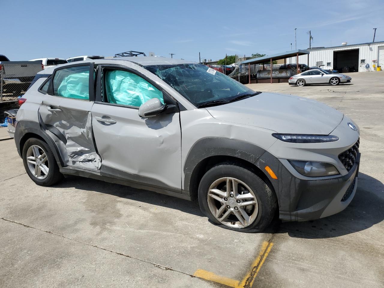 Photo 3 VIN: KM8K22AB9PU980843 - HYUNDAI KONA 