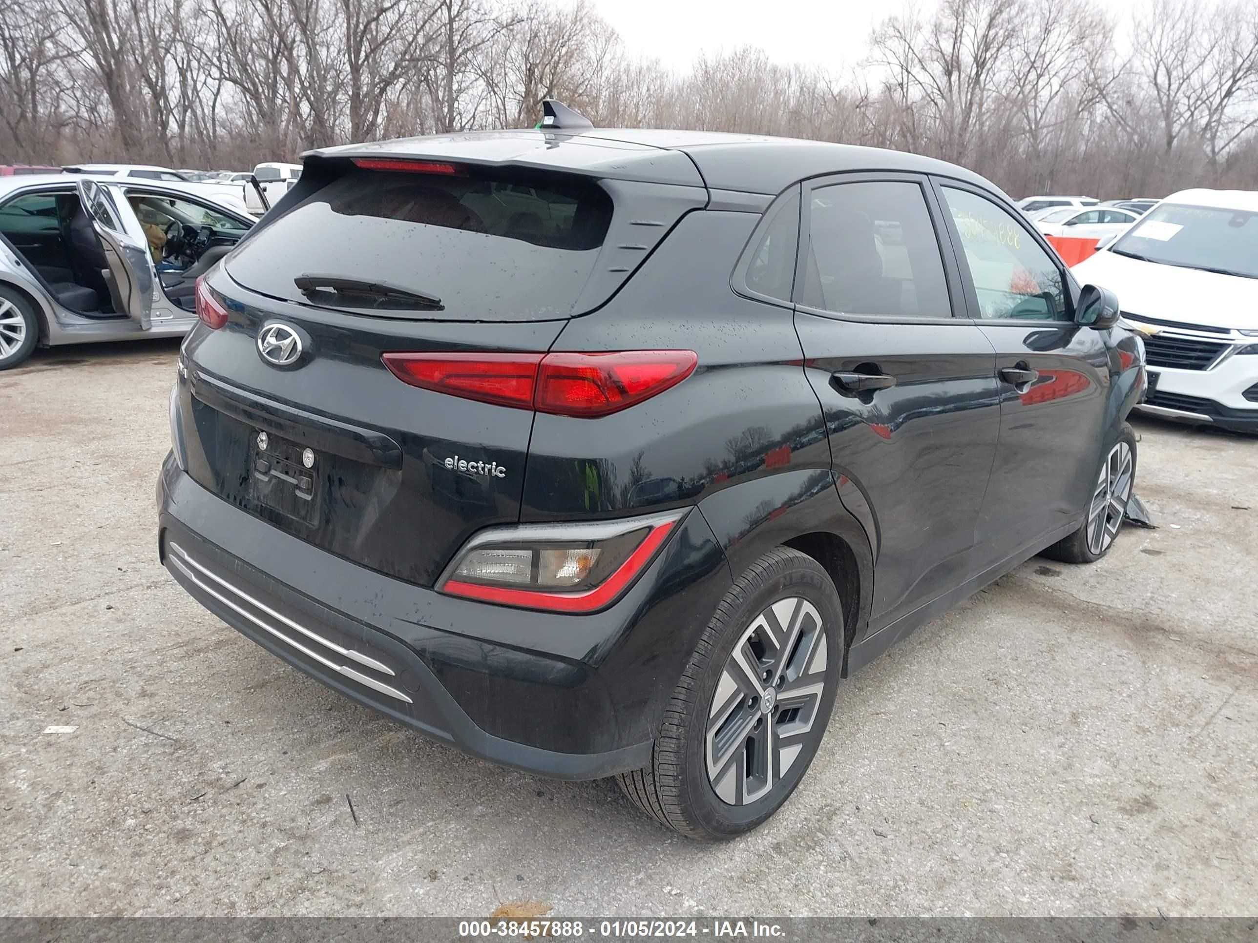 Photo 3 VIN: KM8K23AG3PU180587 - HYUNDAI KONA 