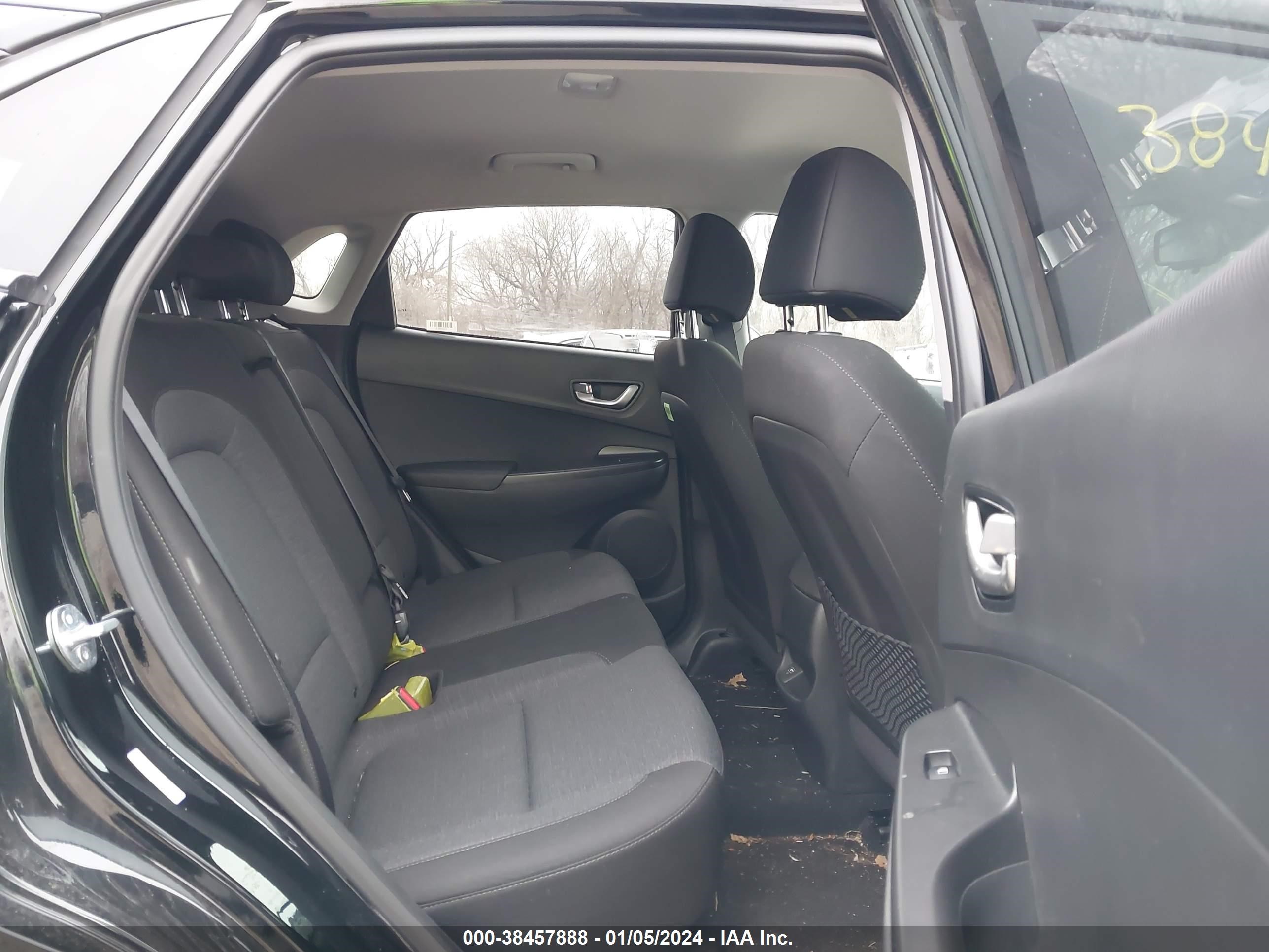 Photo 7 VIN: KM8K23AG3PU180587 - HYUNDAI KONA 