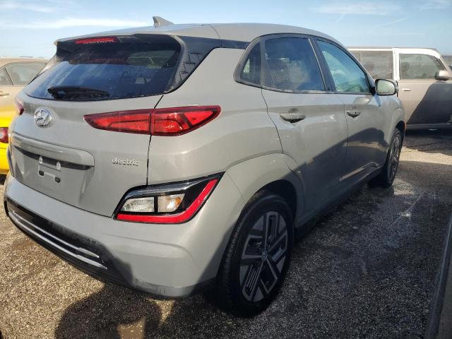 Photo 2 VIN: KM8K23AG7PU172931 - HYUNDAI KONA SE 