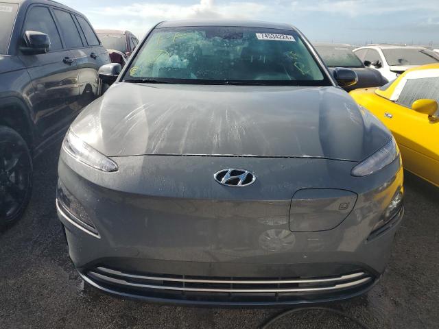 Photo 4 VIN: KM8K23AG7PU172931 - HYUNDAI KONA SE 