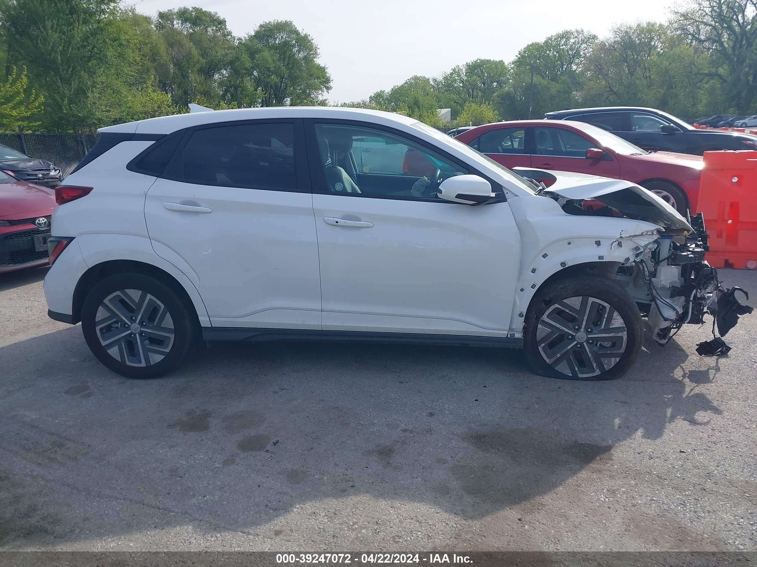 Photo 13 VIN: KM8K23AG7PU180561 - HYUNDAI KONA 