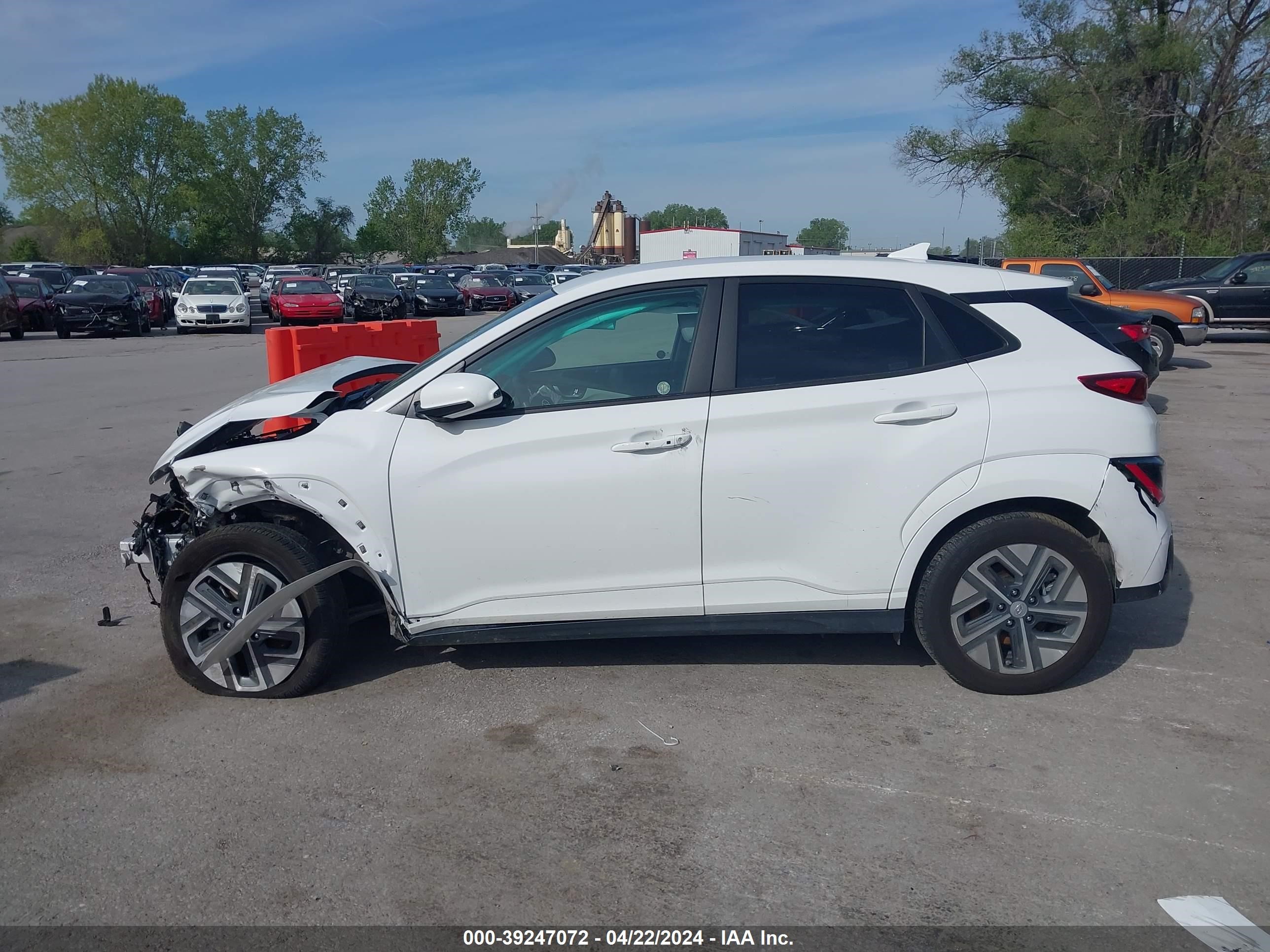 Photo 14 VIN: KM8K23AG7PU180561 - HYUNDAI KONA 