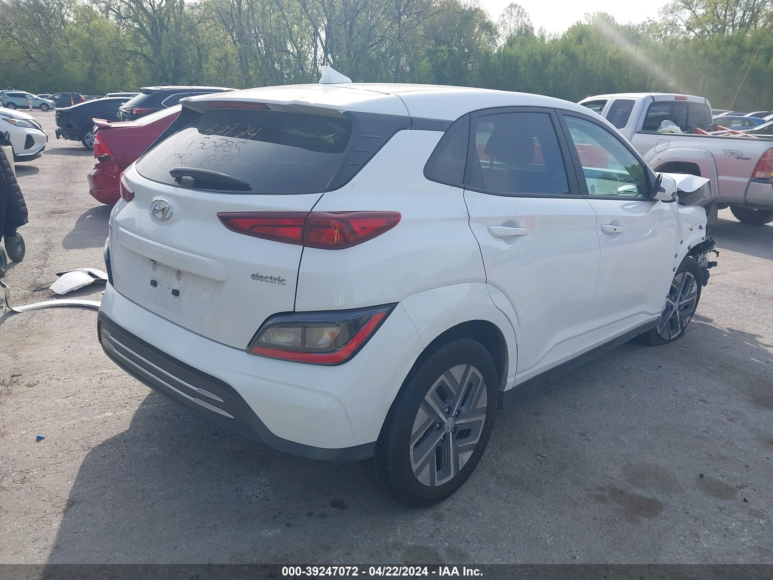 Photo 3 VIN: KM8K23AG7PU180561 - HYUNDAI KONA 