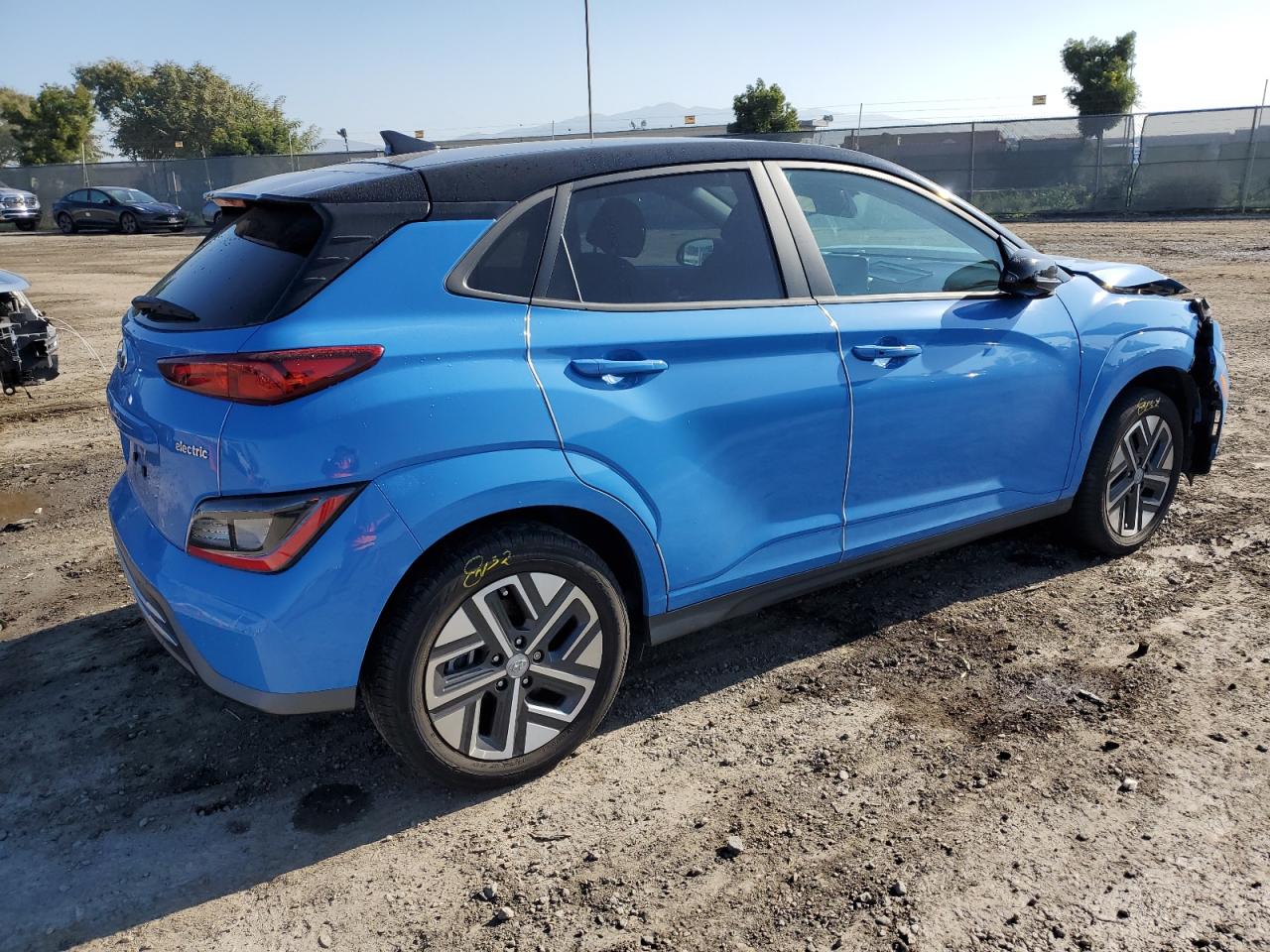 Photo 2 VIN: KM8K23AG9NU152273 - HYUNDAI KONA 