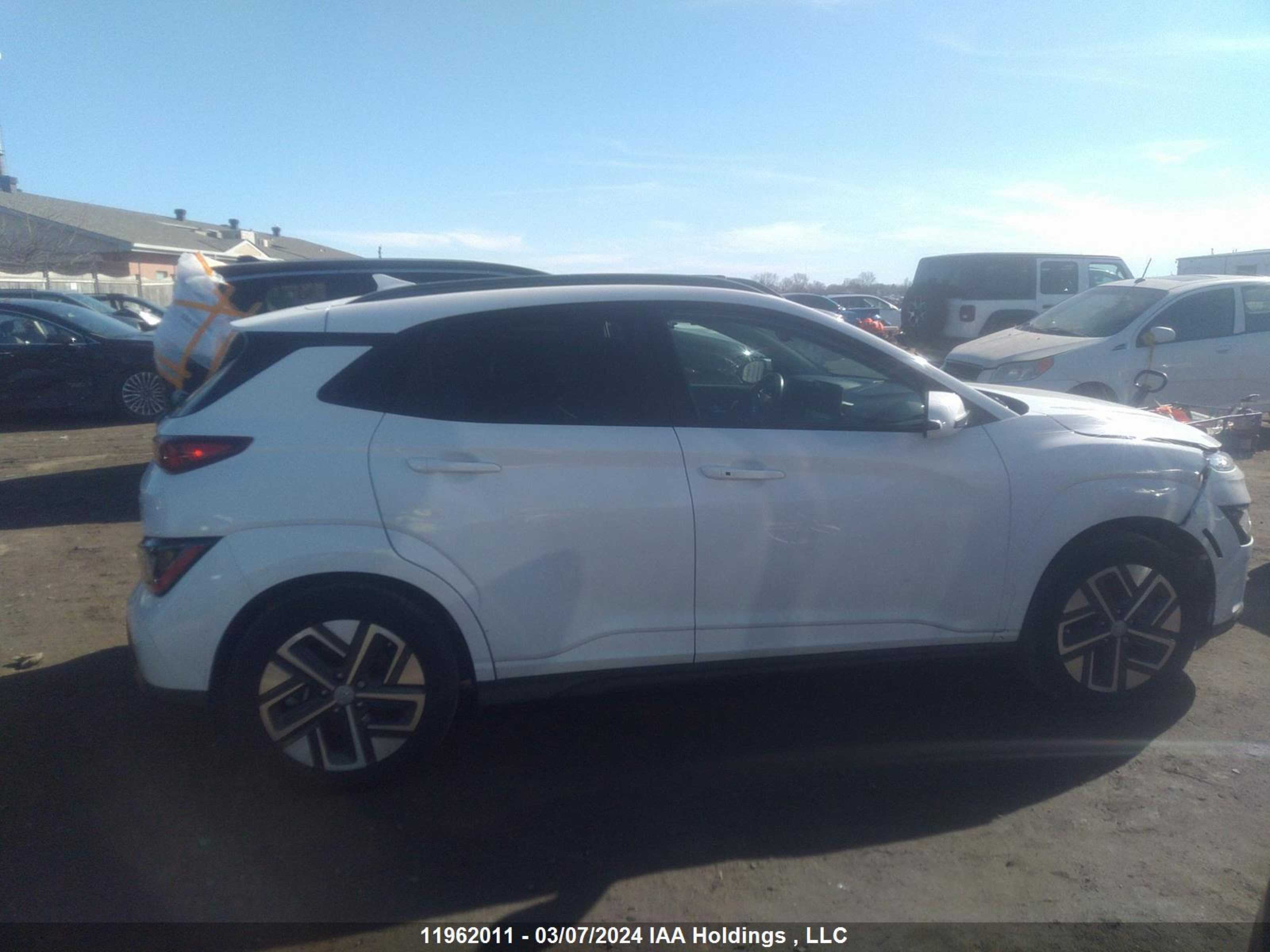 Photo 12 VIN: KM8K23AGXPU176228 - HYUNDAI KONA 