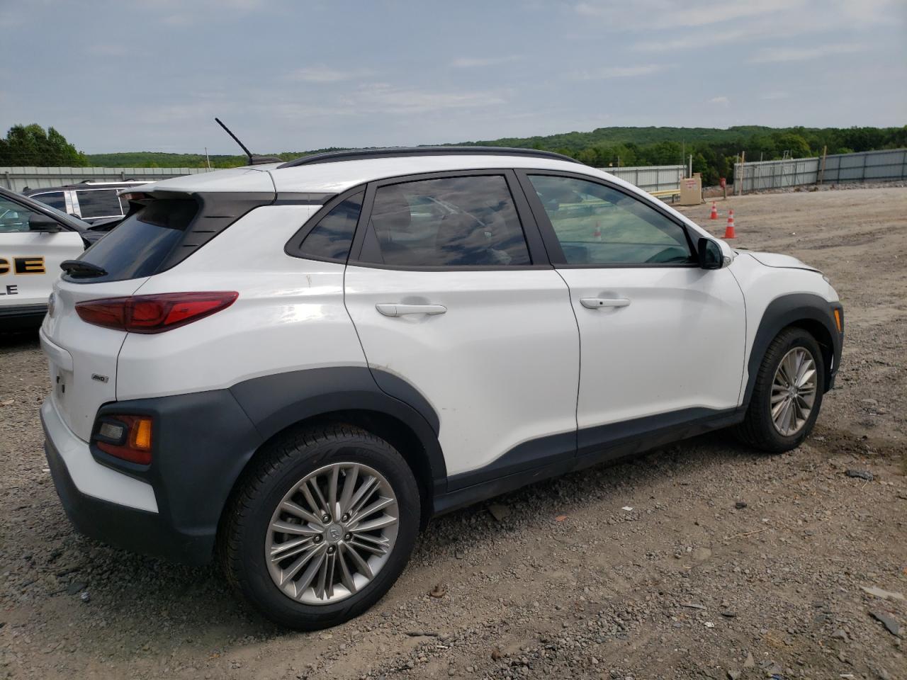 Photo 2 VIN: KM8K2CAA0MU727161 - HYUNDAI KONA 