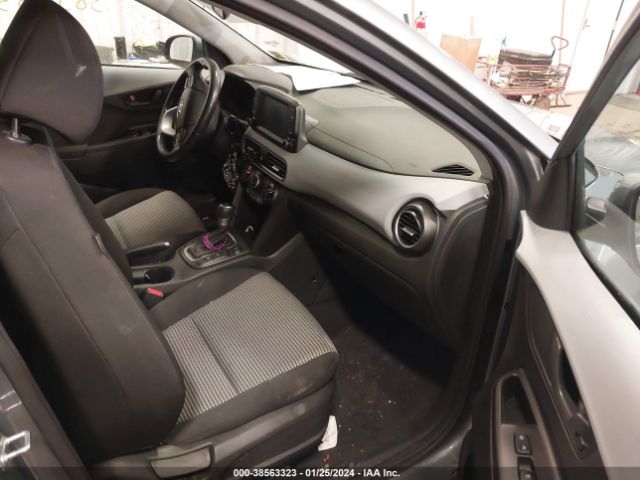 Photo 4 VIN: KM8K2CAA1LU475113 - HYUNDAI KONA 