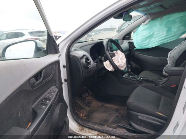 Photo 4 VIN: KM8K2CAA3KU376131 - HYUNDAI KONA 