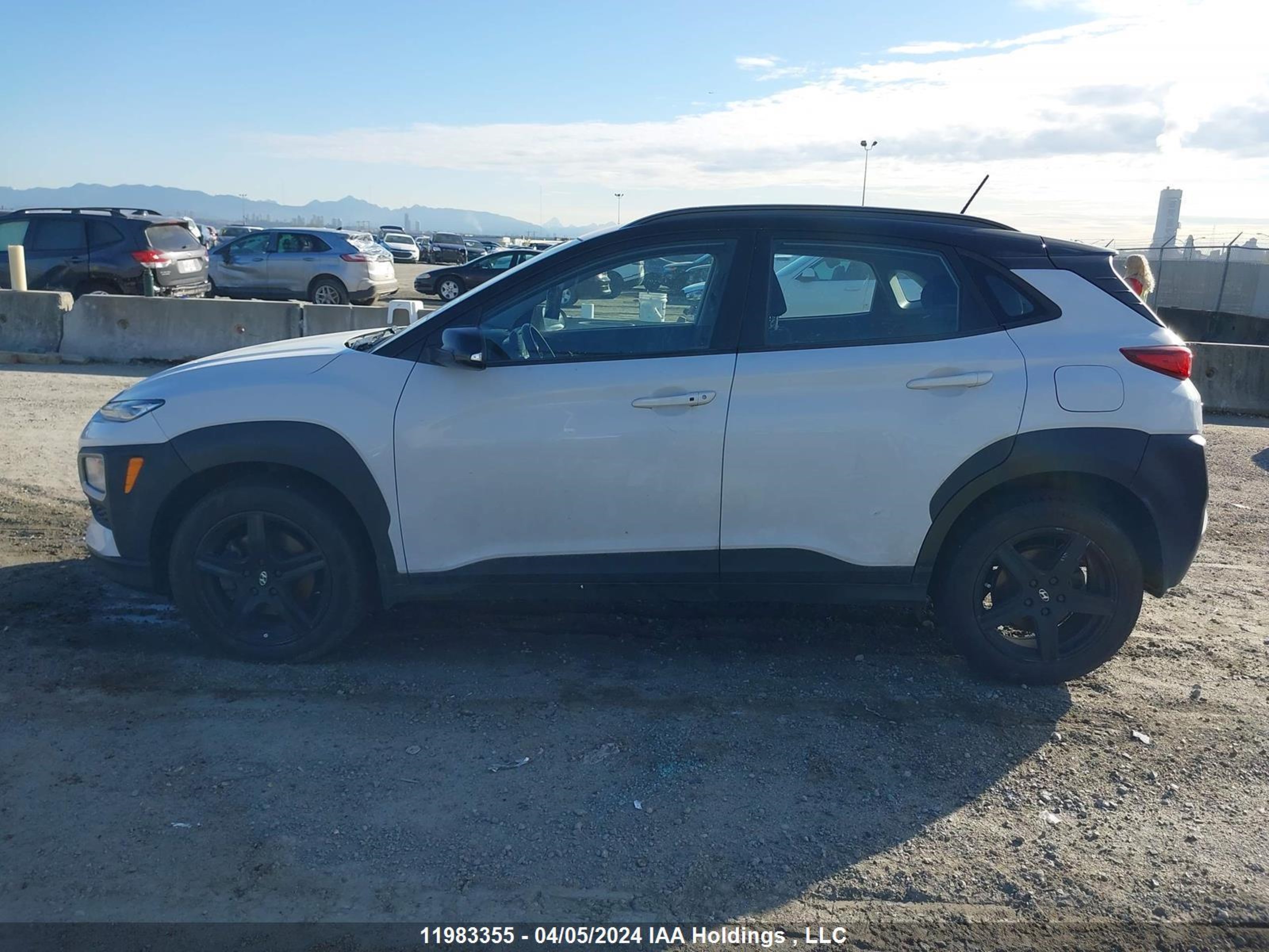 Photo 13 VIN: KM8K2CAA4KU361511 - HYUNDAI KONA 