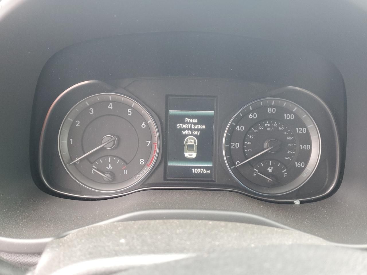 Photo 8 VIN: KM8K2CAA4MU733447 - HYUNDAI KONA 