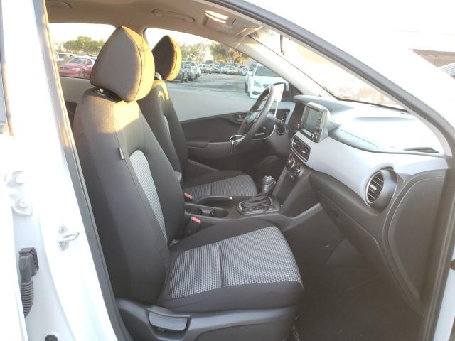 Photo 4 VIN: KM8K2CAA6JU087405 - HYUNDAI KONA SEL 