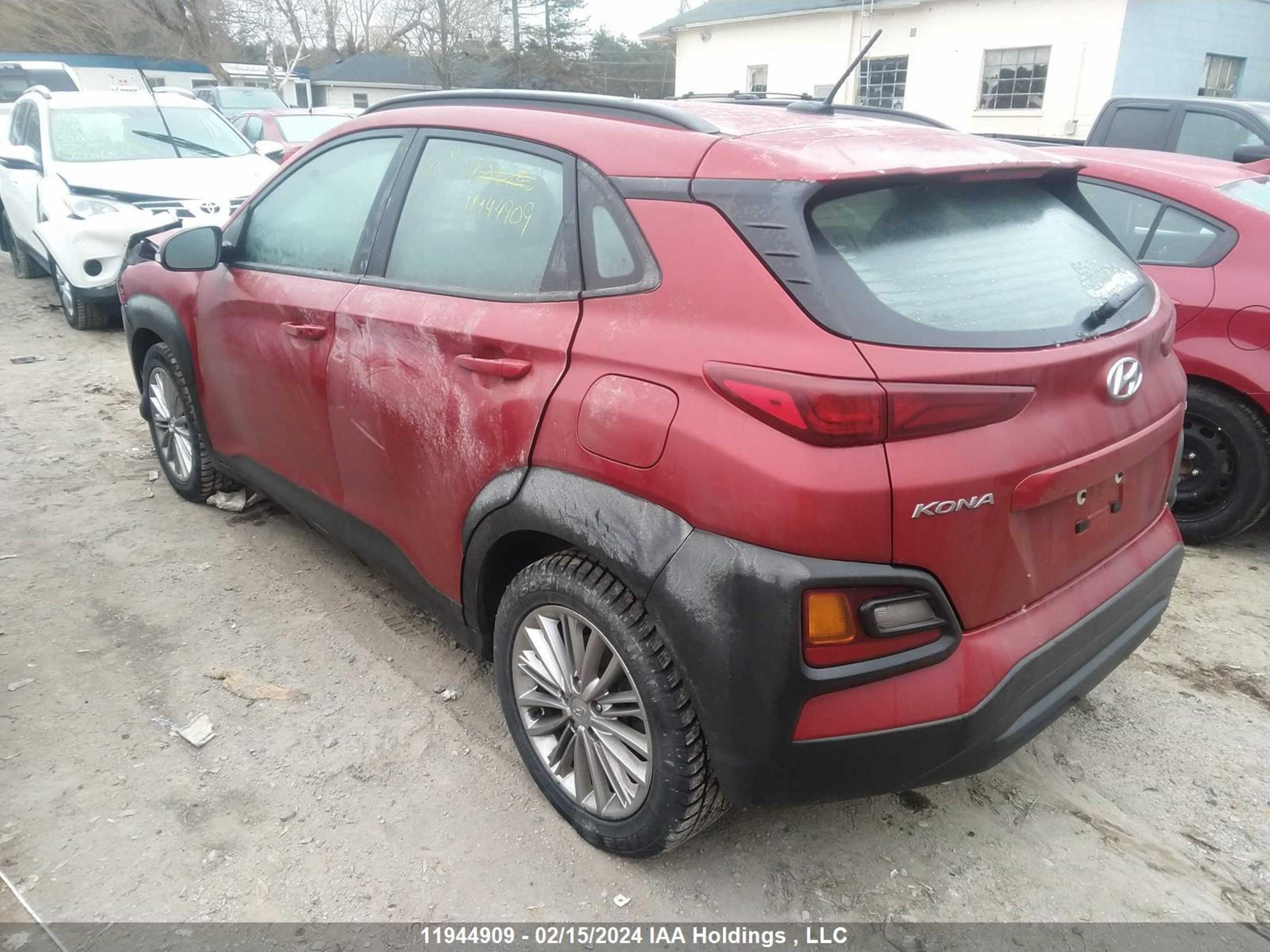 Photo 2 VIN: KM8K2CAA8MU674385 - HYUNDAI KONA 