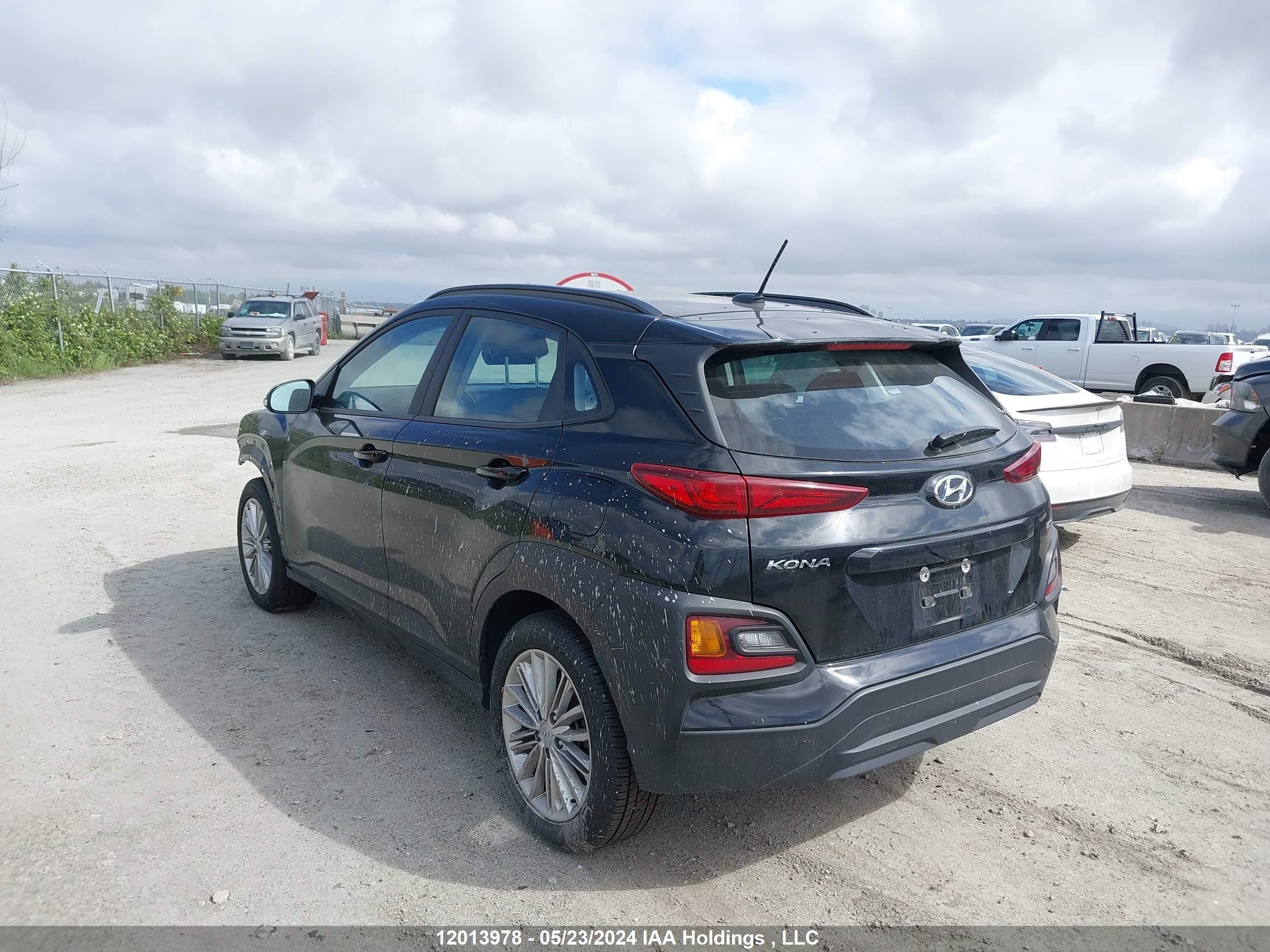 Photo 2 VIN: KM8K2CAA8MU700693 - HYUNDAI KONA 