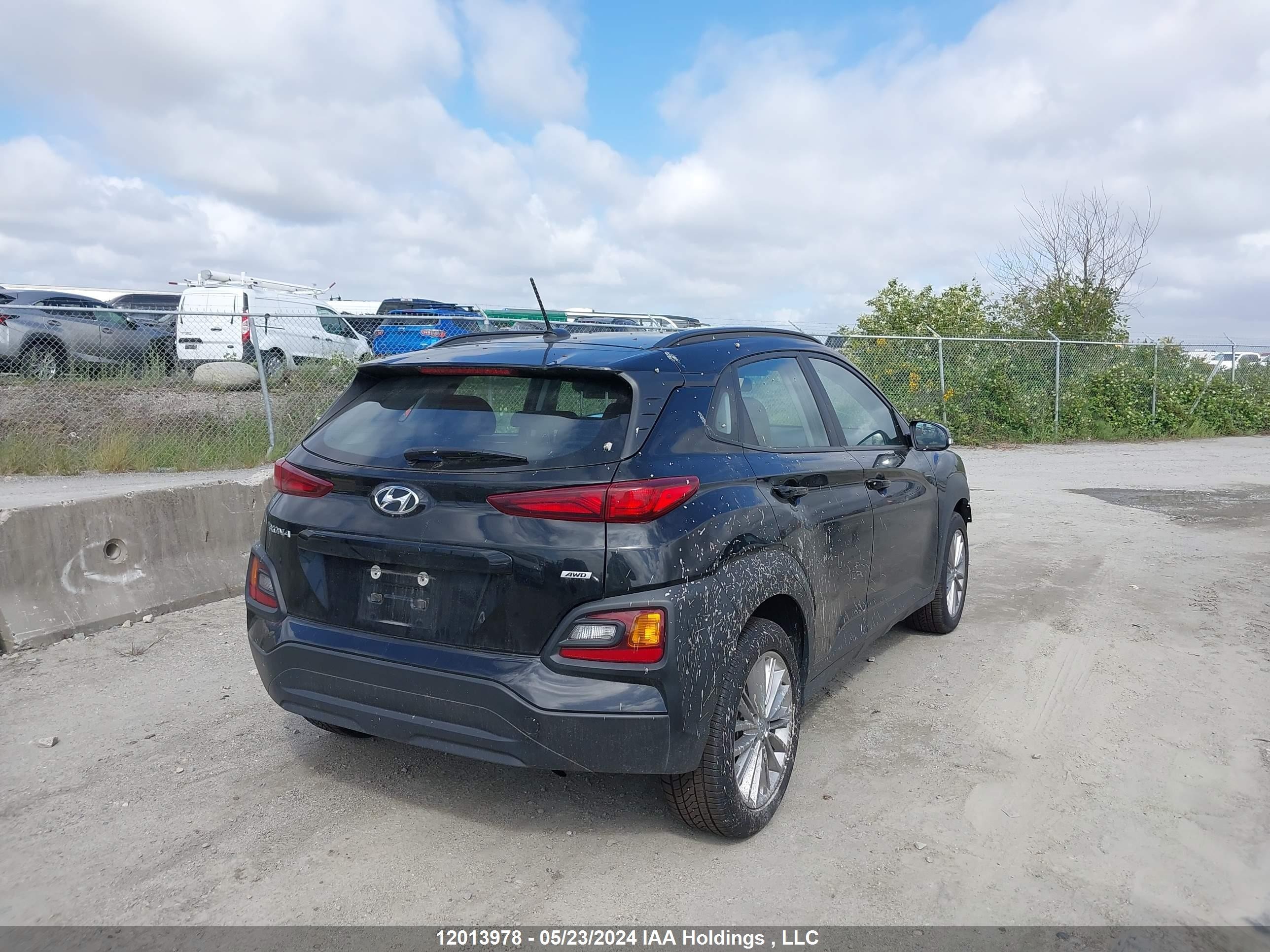 Photo 3 VIN: KM8K2CAA8MU700693 - HYUNDAI KONA 