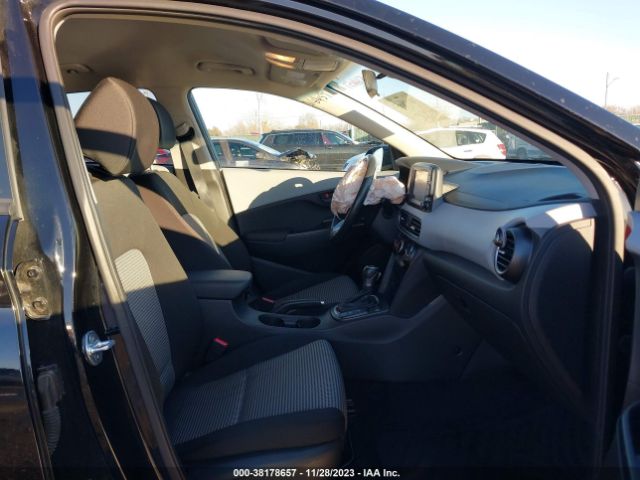 Photo 4 VIN: KM8K2CAA9JU098009 - HYUNDAI KONA 