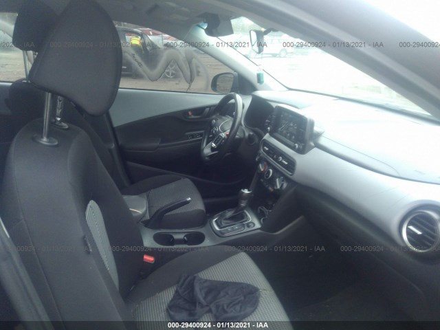 Photo 4 VIN: KM8K2CAA9JU180242 - HYUNDAI KONA 