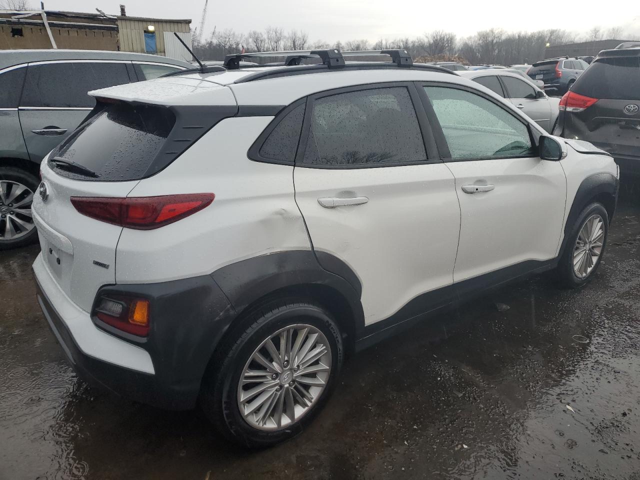 Photo 2 VIN: KM8K2CAA9KU198225 - HYUNDAI KONA 