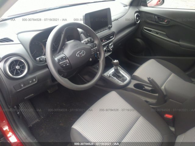 Photo 4 VIN: KM8K2CAB1NU774208 - HYUNDAI KONA 