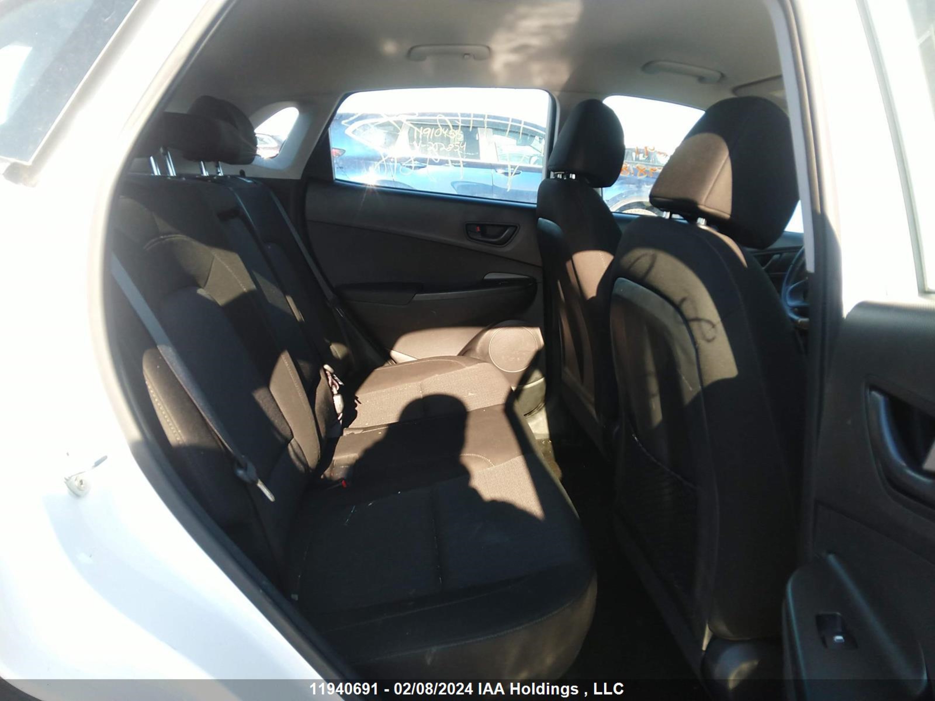 Photo 7 VIN: KM8K2CAB3NU769818 - HYUNDAI KONA 