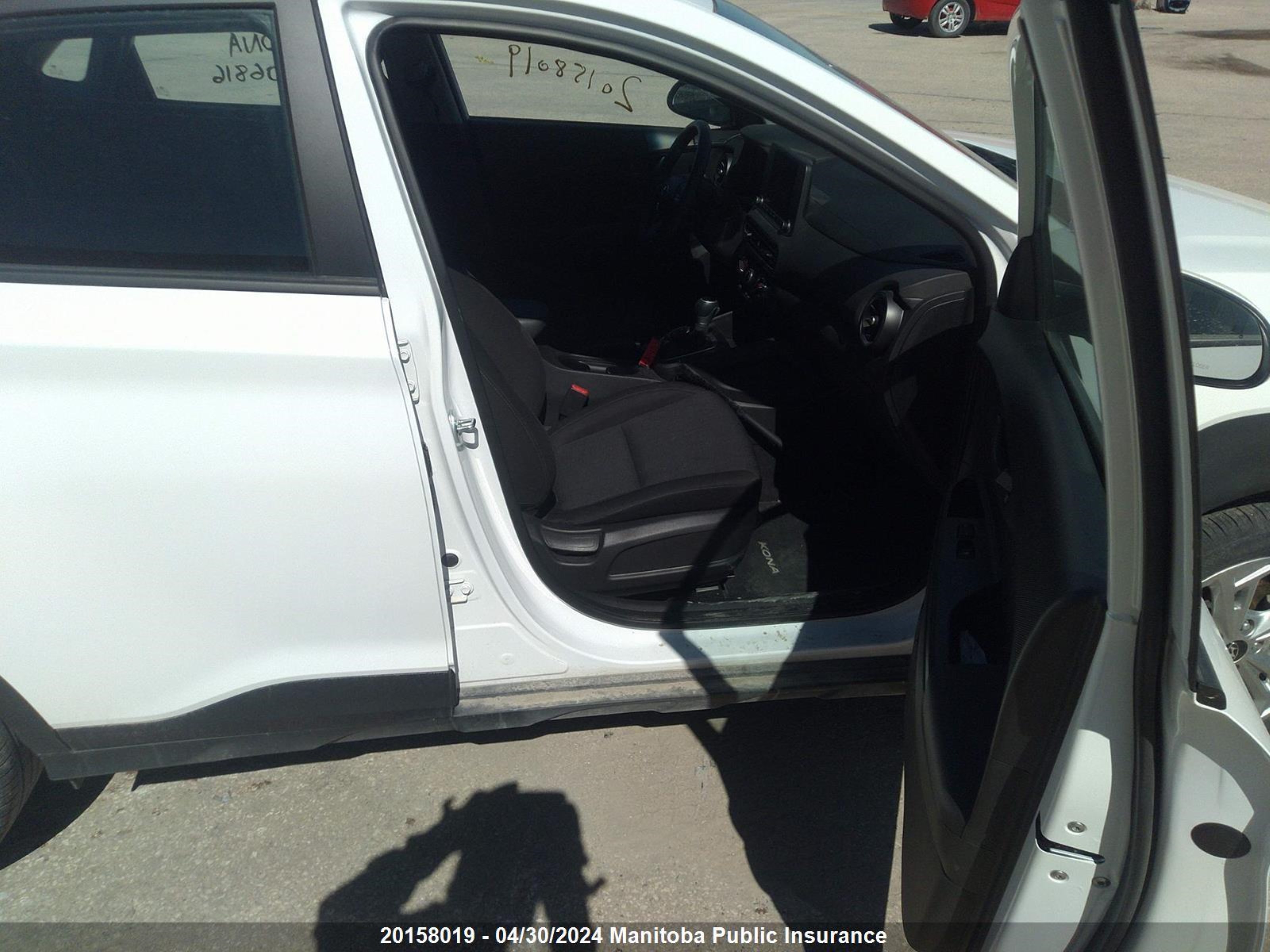 Photo 4 VIN: KM8K2CAB5PU006816 - HYUNDAI KONA 