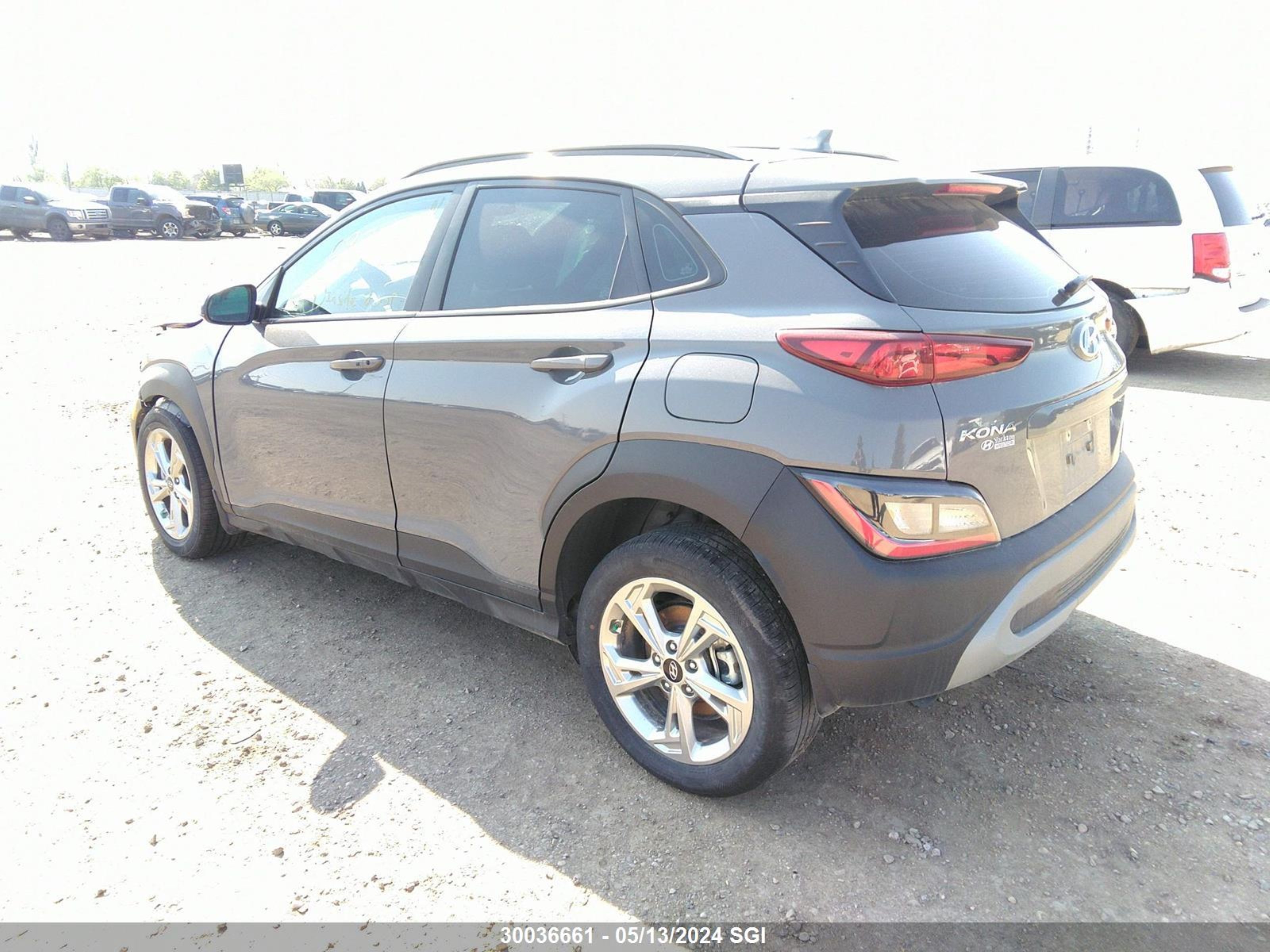 Photo 2 VIN: KM8K2CAB6PU010728 - HYUNDAI KONA 