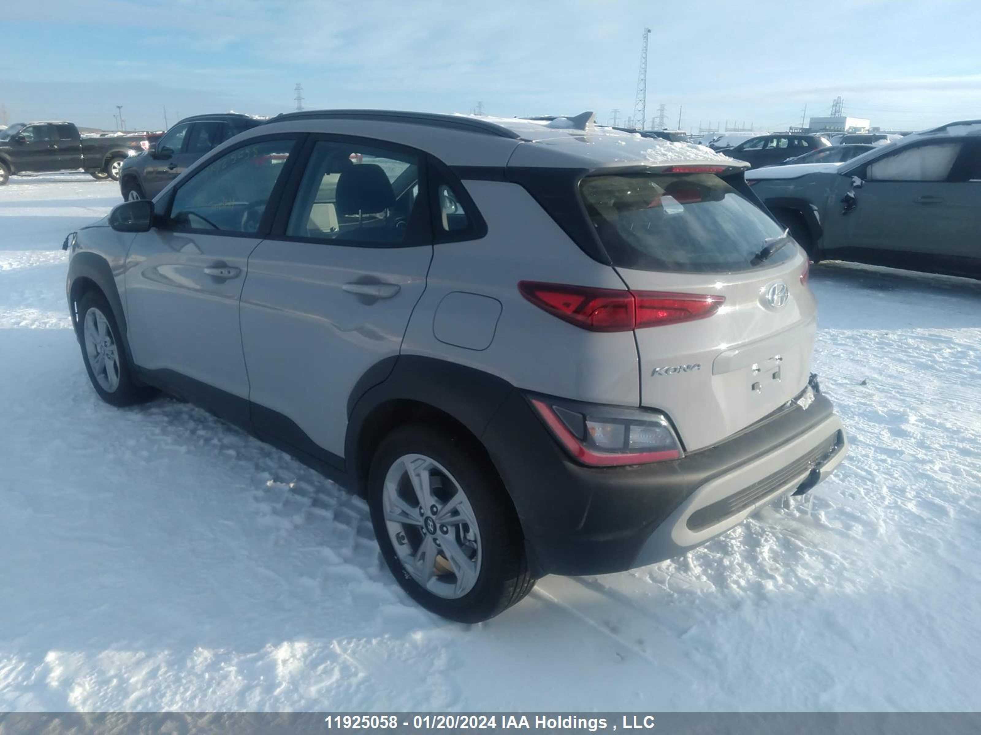 Photo 2 VIN: KM8K2CAB8PU057095 - HYUNDAI KONA 