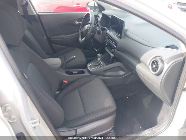 Photo 4 VIN: KM8K32AB2PU059660 - HYUNDAI KONA 