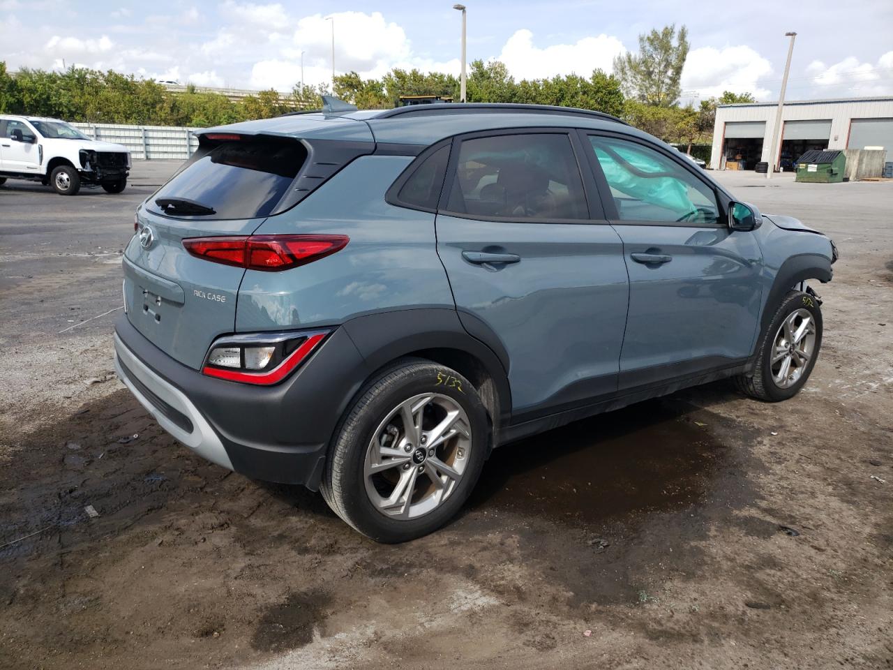 Photo 2 VIN: KM8K32AB3NU915951 - HYUNDAI KONA 