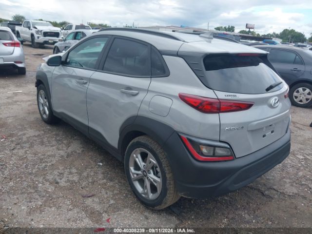 Photo 2 VIN: KM8K32AB3PU056833 - HYUNDAI KONA 