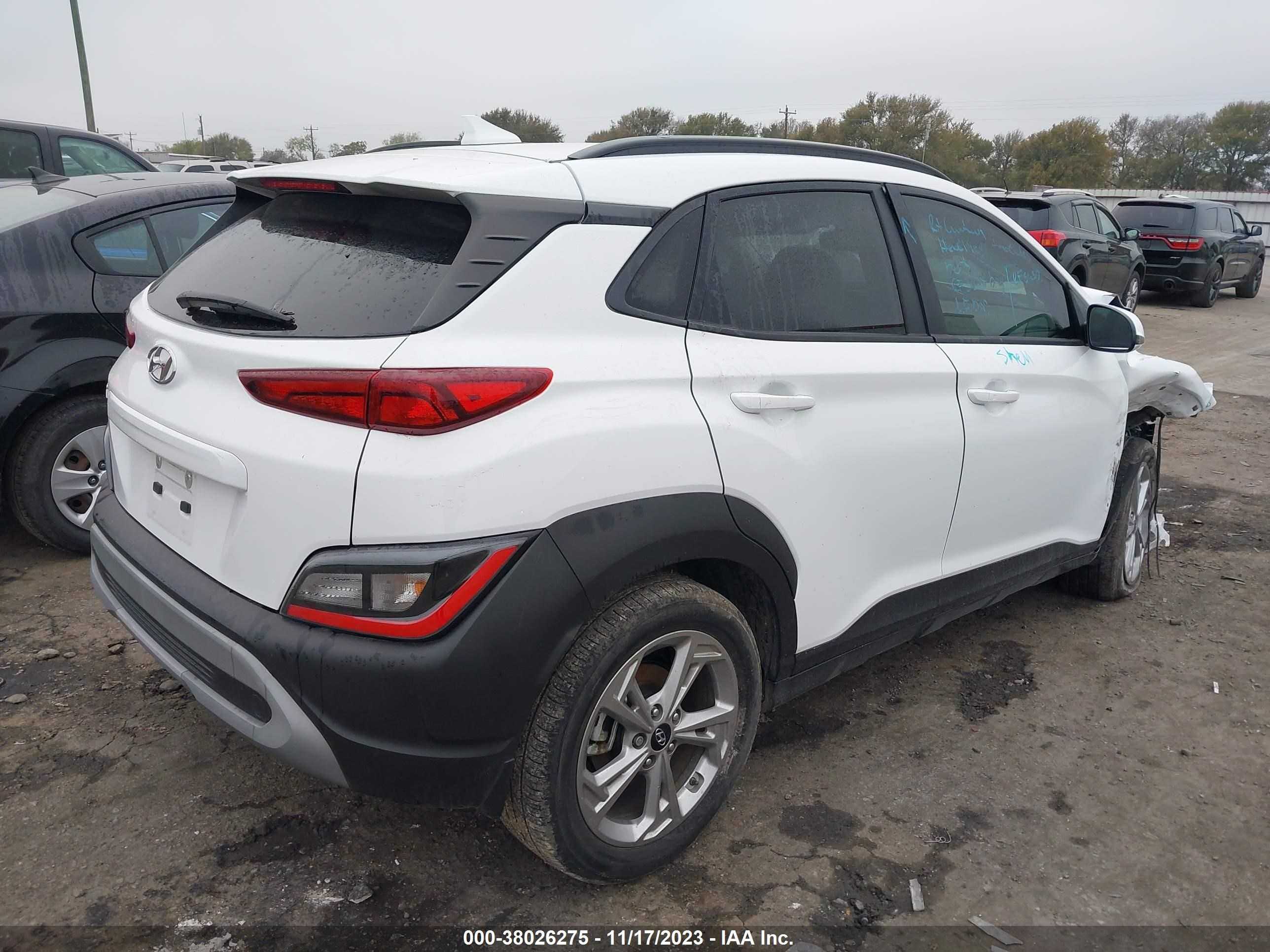 Photo 3 VIN: KM8K32AB4NU891272 - HYUNDAI KONA 