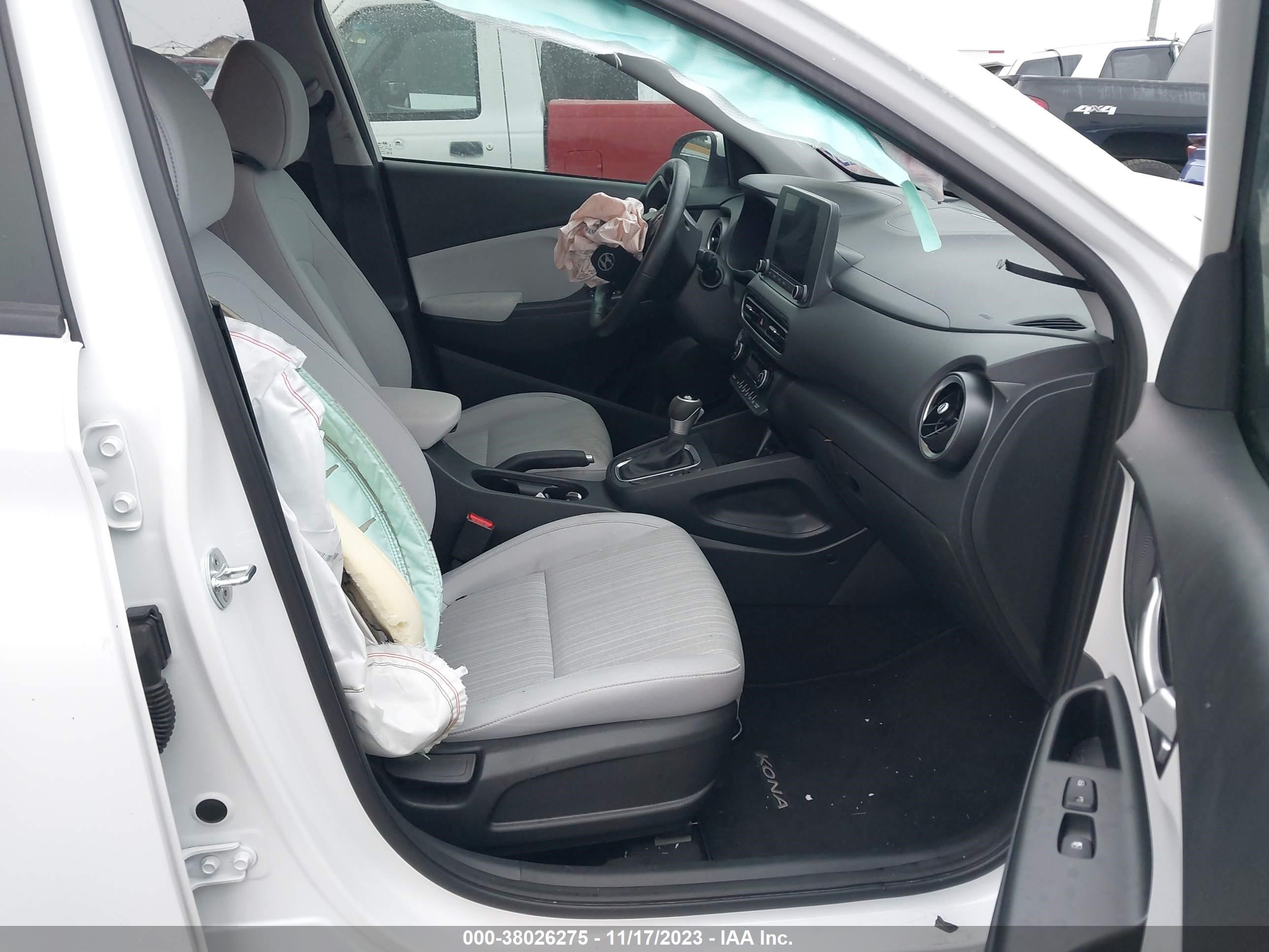 Photo 4 VIN: KM8K32AB4NU891272 - HYUNDAI KONA 