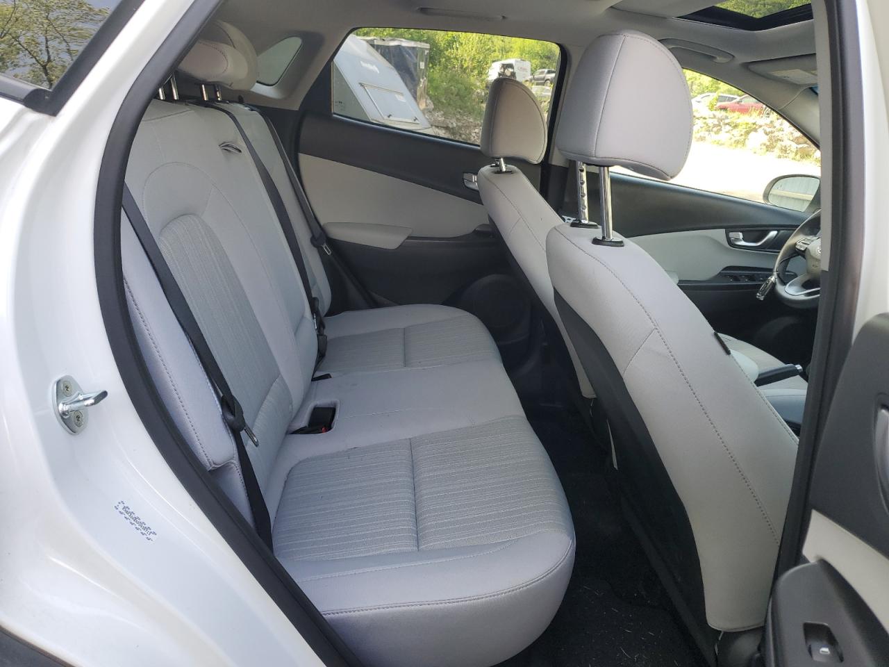 Photo 9 VIN: KM8K32ABXPU938713 - HYUNDAI KONA 