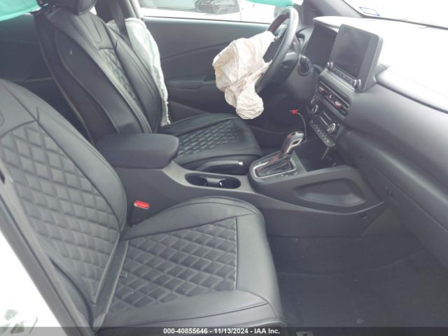 Photo 4 VIN: KM8K33A37NU821280 - HYUNDAI KONA 