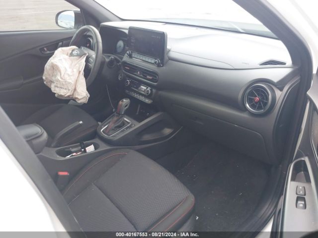 Photo 4 VIN: KM8K33A3XPU949225 - HYUNDAI KONA 