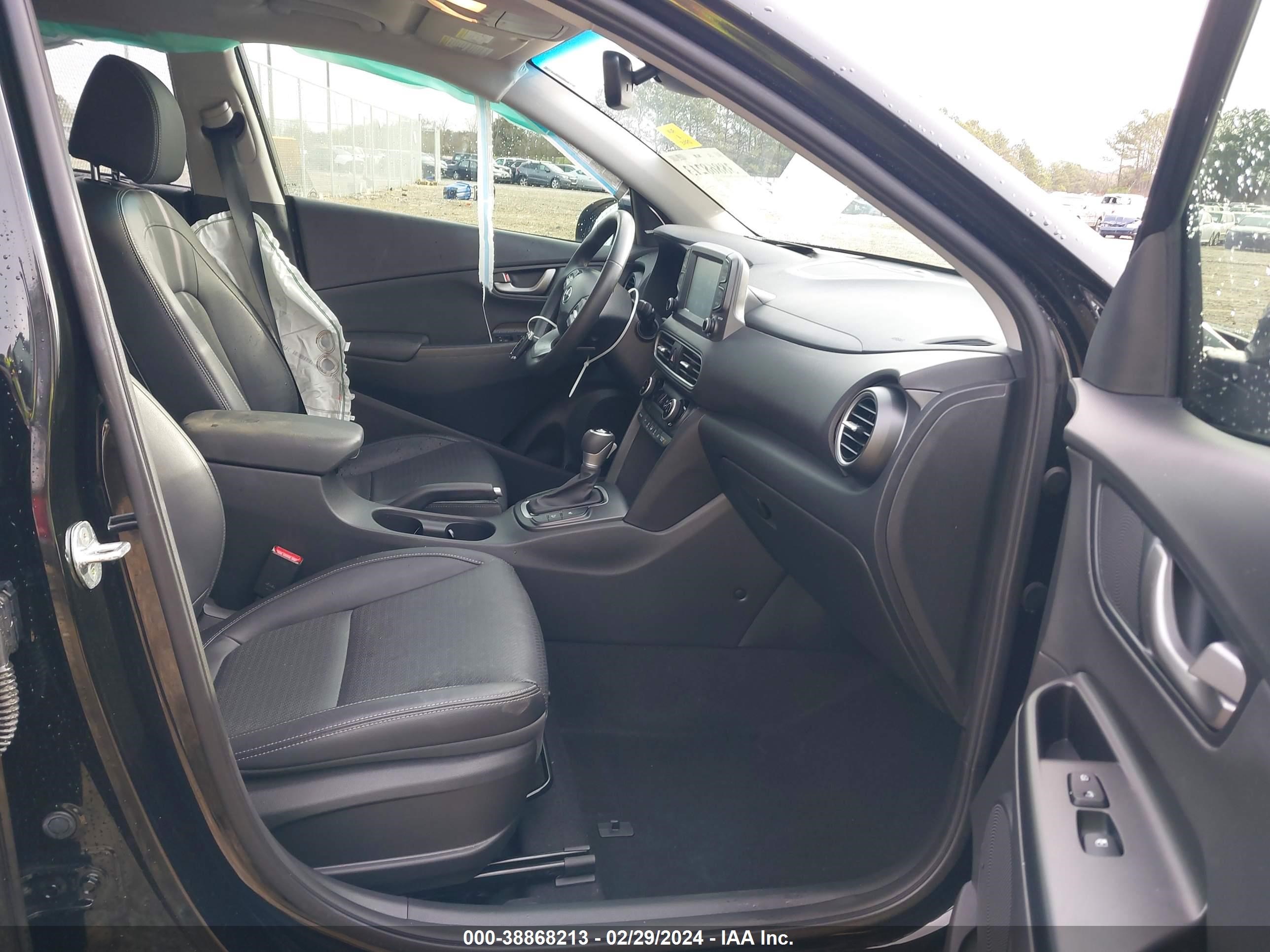 Photo 4 VIN: KM8K33A50MU724924 - HYUNDAI KONA 