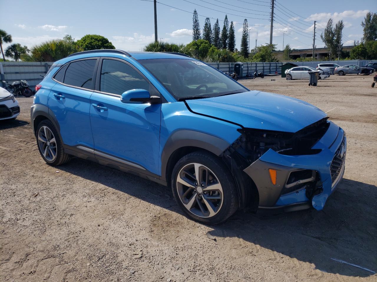 Photo 3 VIN: KM8K33A52MU629670 - HYUNDAI KONA 