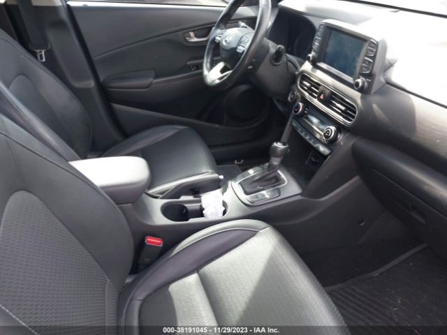 Photo 4 VIN: KM8K33A56JU134982 - HYUNDAI KONA 