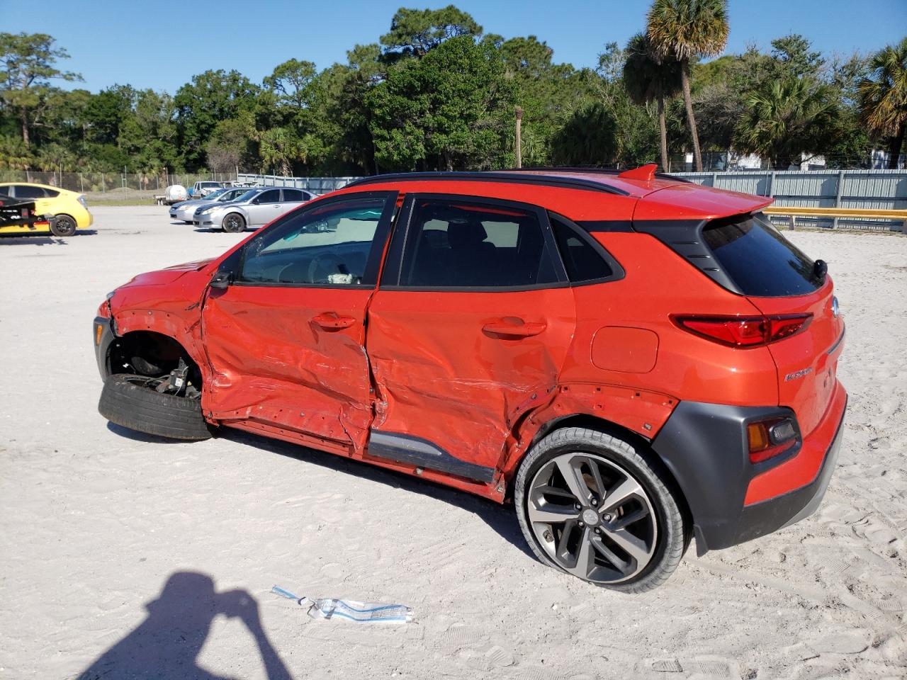 Photo 1 VIN: KM8K33A58KU207027 - HYUNDAI KONA 