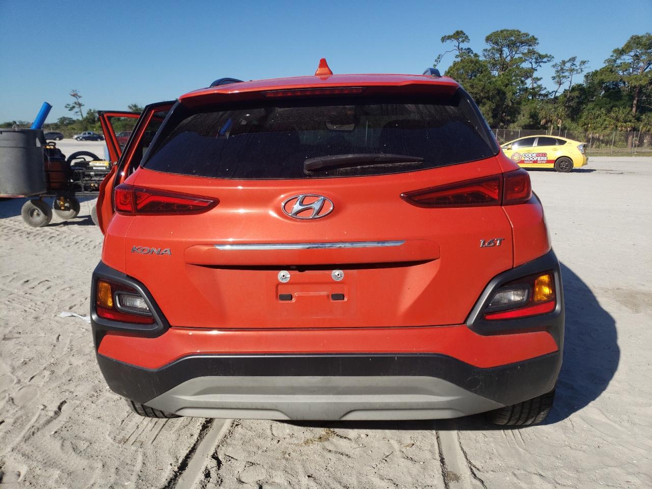 Photo 5 VIN: KM8K33A58KU207027 - HYUNDAI KONA 